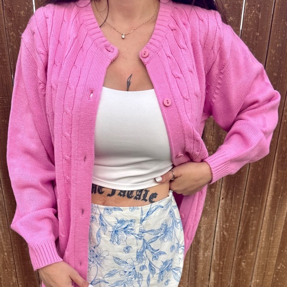 💕 Vintage Pink Cable Knit Cardigan – Size 38 (PTP 20”) 💕 - Picture 1 of 5